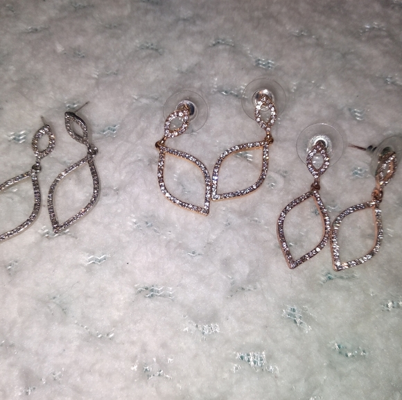 Earrings - Picture 1 of 1